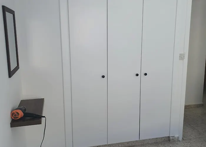 Apartment G&e Harbour Lachi