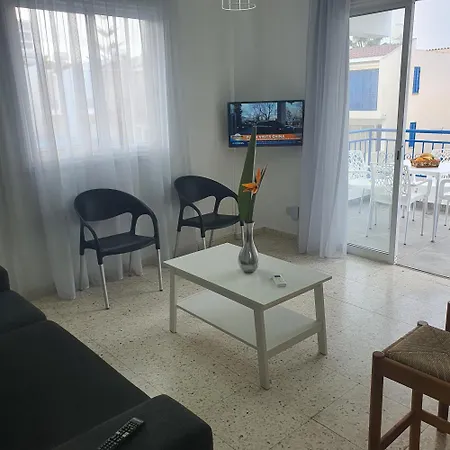 Apartment G&e Harbour Lachi