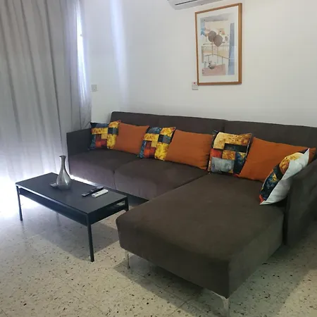 Apartment G&e Harbour Lachi