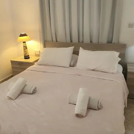 Apartment G&e Harbour Lachi