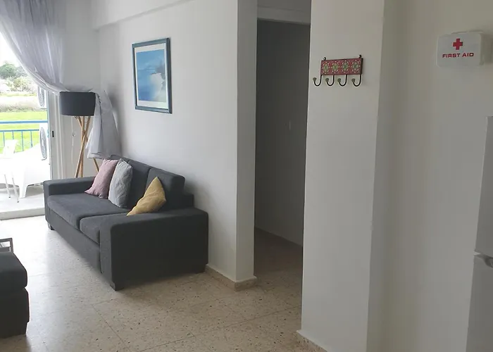 G&e Harbour Apartamento Lachi