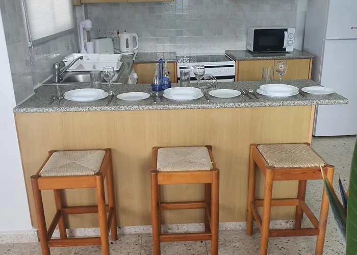 G&e Harbour Apartamento Lachi